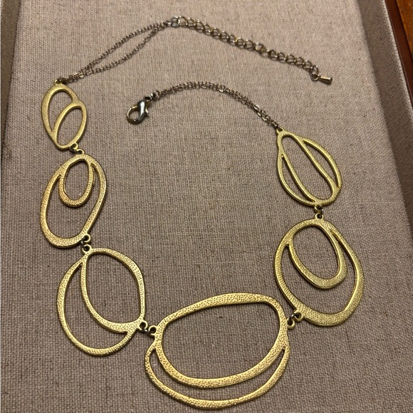 Matte Gold Geometric Oval Jewelry Set - Necklace & Earring Set - Picture 9 of 12